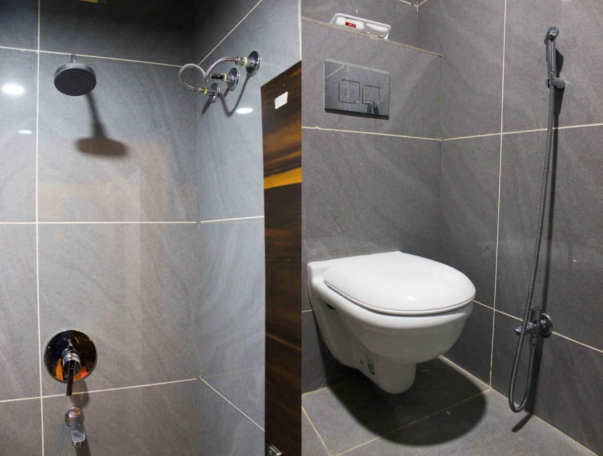 Hotel Kalash Uddzsaín Kültér fotó